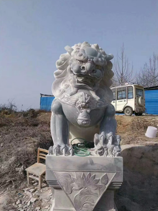 石狮子动物雕像